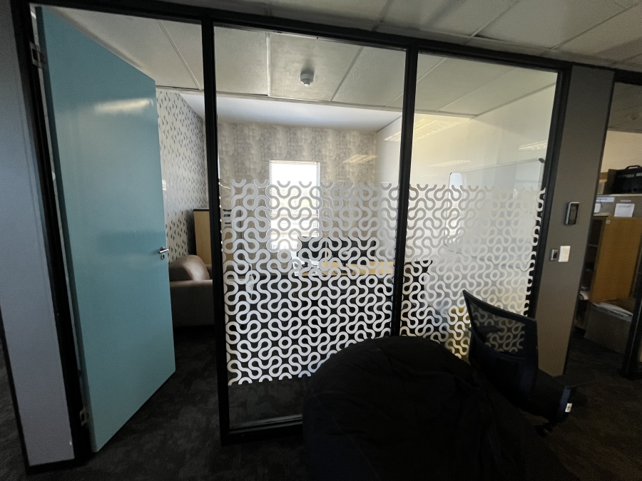 To Let commercial Property for Rent in Bo Oakdale Western Cape